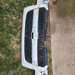 Grill- Chevy Colorado 