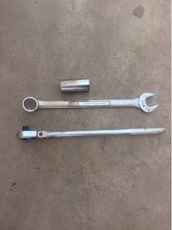 CRAFTSMAN FLEX HEAD RATCHET WITH 1 1/8 SOCKET AND WRENCH