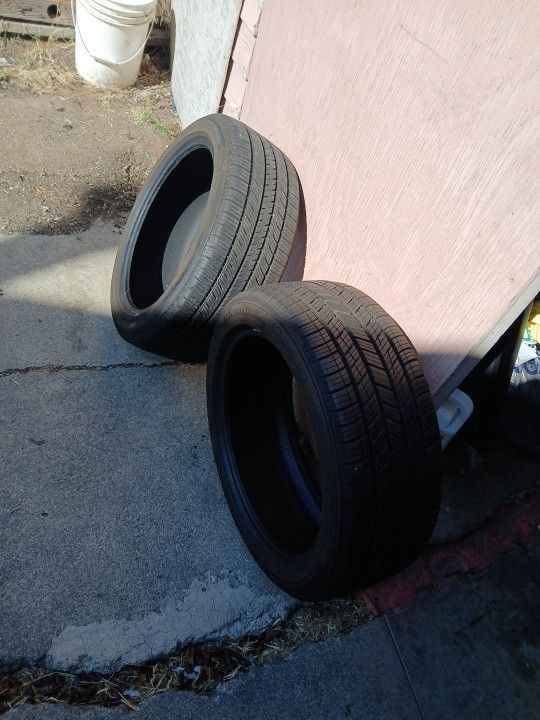 2 TIRES 17"