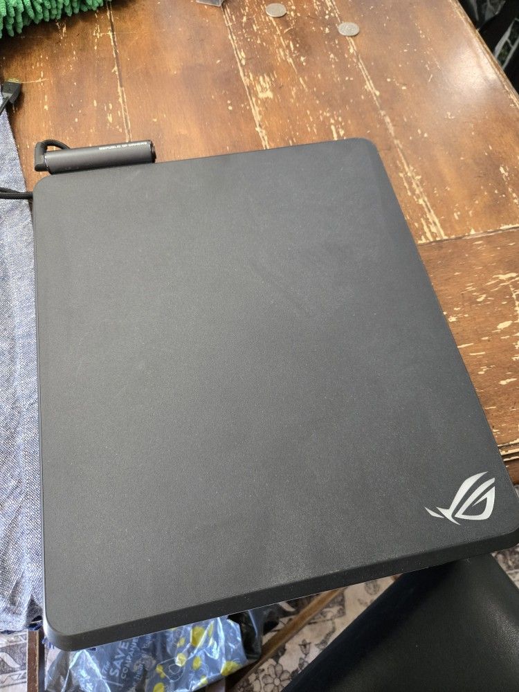 Asus DELTA HiFi USBC Headset & RGB Mouse Pad