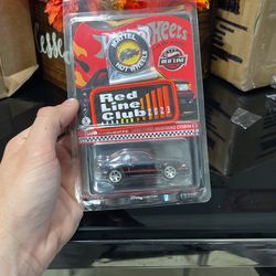 Hotwheels 2023 Club Car Rlc 1993 Ford Mustang 