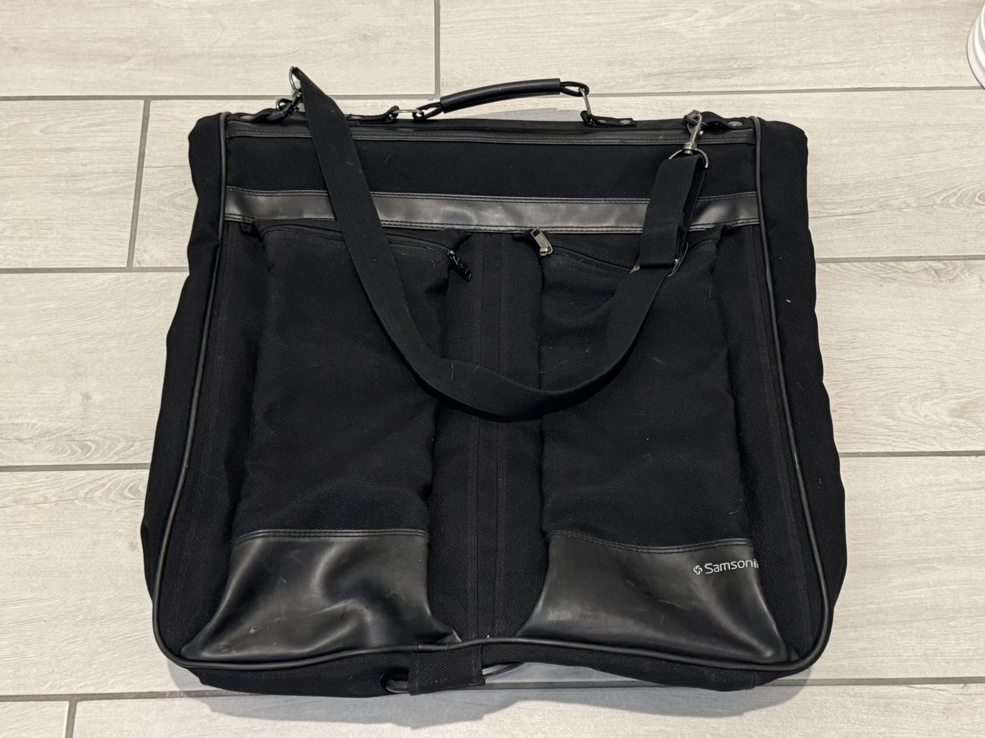 Black Samsonite Men’s Suit Bag