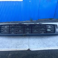 2022 2023 Range Rover Land Rover L460 Front bumper grill grille OEM M8E2-8200-A