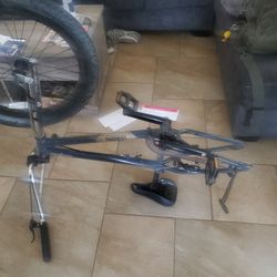 Mongoose Legion L60 BMX bike