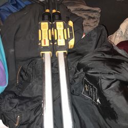 Mobile  Dewalt Light  12v30v Lithium Ion