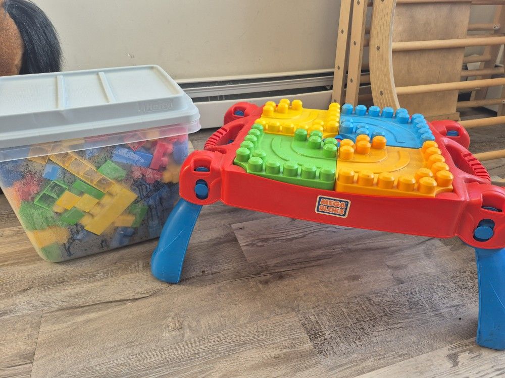 Mega Blocks Table Set - Lego Table