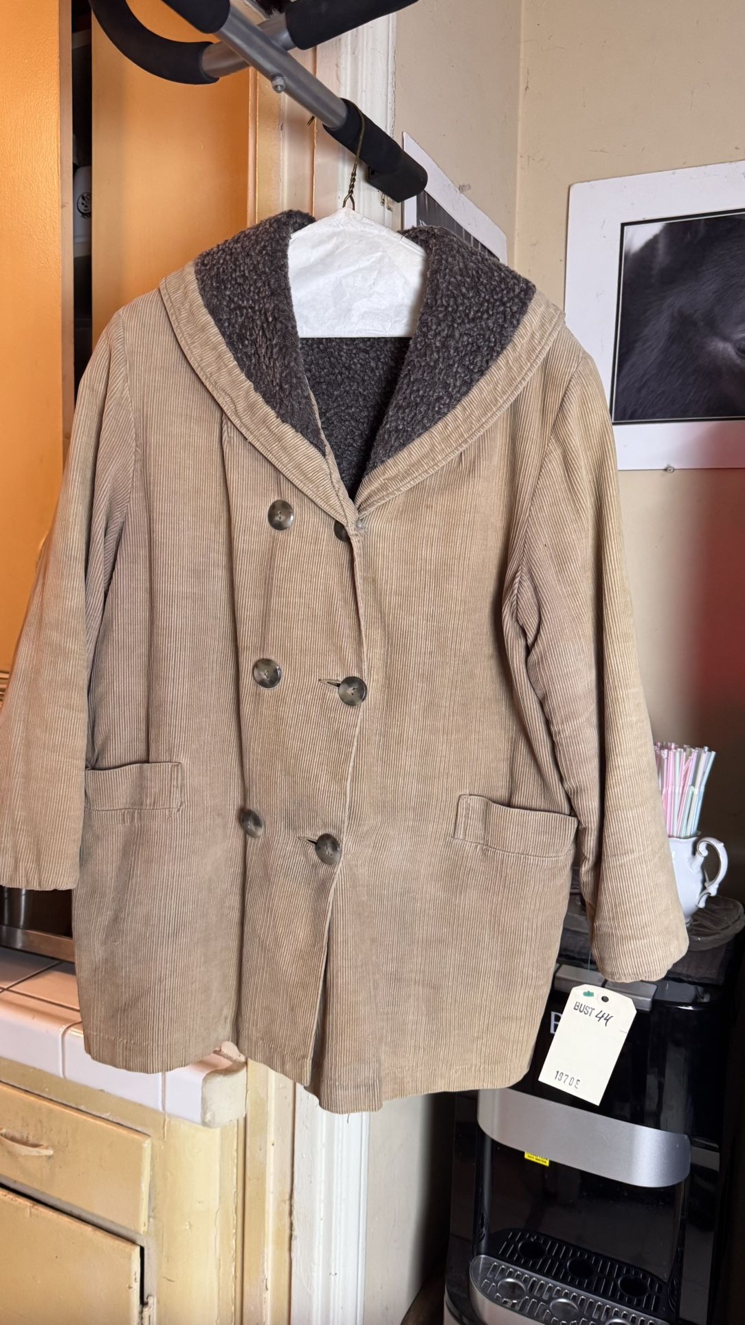 Women's Linen Jacket Brown Double-Breasted Plush Collar 1970s