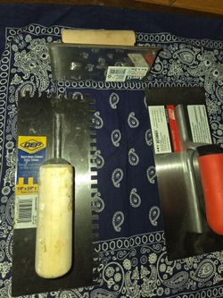 Steel trowel