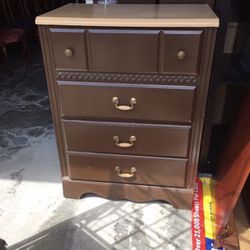 ☘️FULL SIZE BEDROOM SET: BED, CHEST, DRESSER  NIGHTSTAND☘️