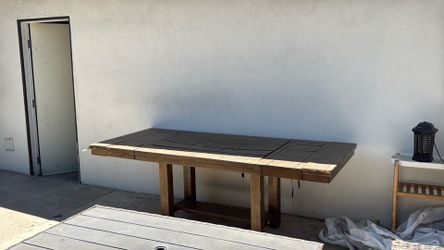 FREE Extendable Dining Table