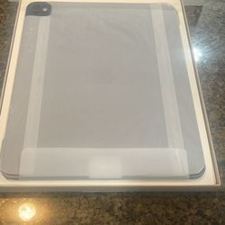 Apple ipad pro M4 13 inch 2 terabyte cellualr 
