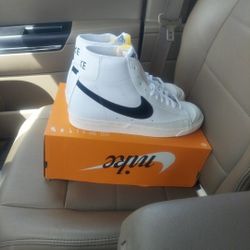 Nike BLAZER MID VINTAGE SZ 13 MEN