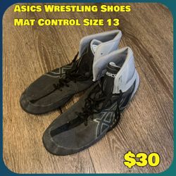 Asics Adult Mens Wrestling Shoes Matcontrol size 13 Black Gray Mat Control aasics  grey