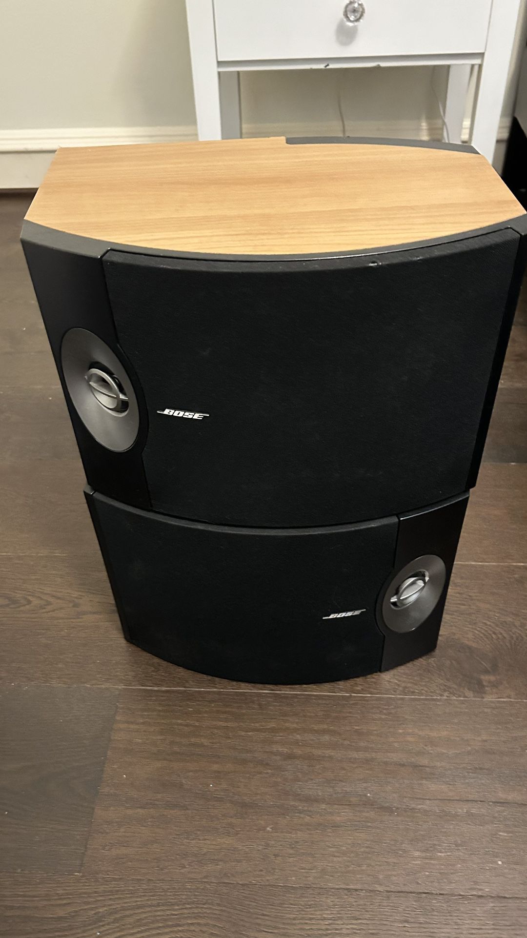 Bose Speakers W Stands