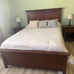 Real Wood Bedroom Set With Mattress (queen Size)