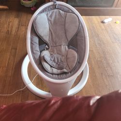 Muchkin Bluetooth Swing