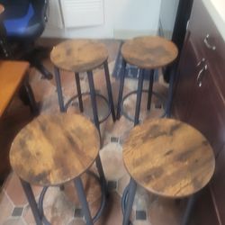 4 Breakfast Bar Stools