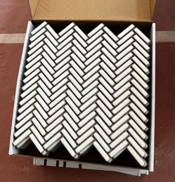 Tile 3 packs Snow White. Herringbone gloss. Total 30 sheets