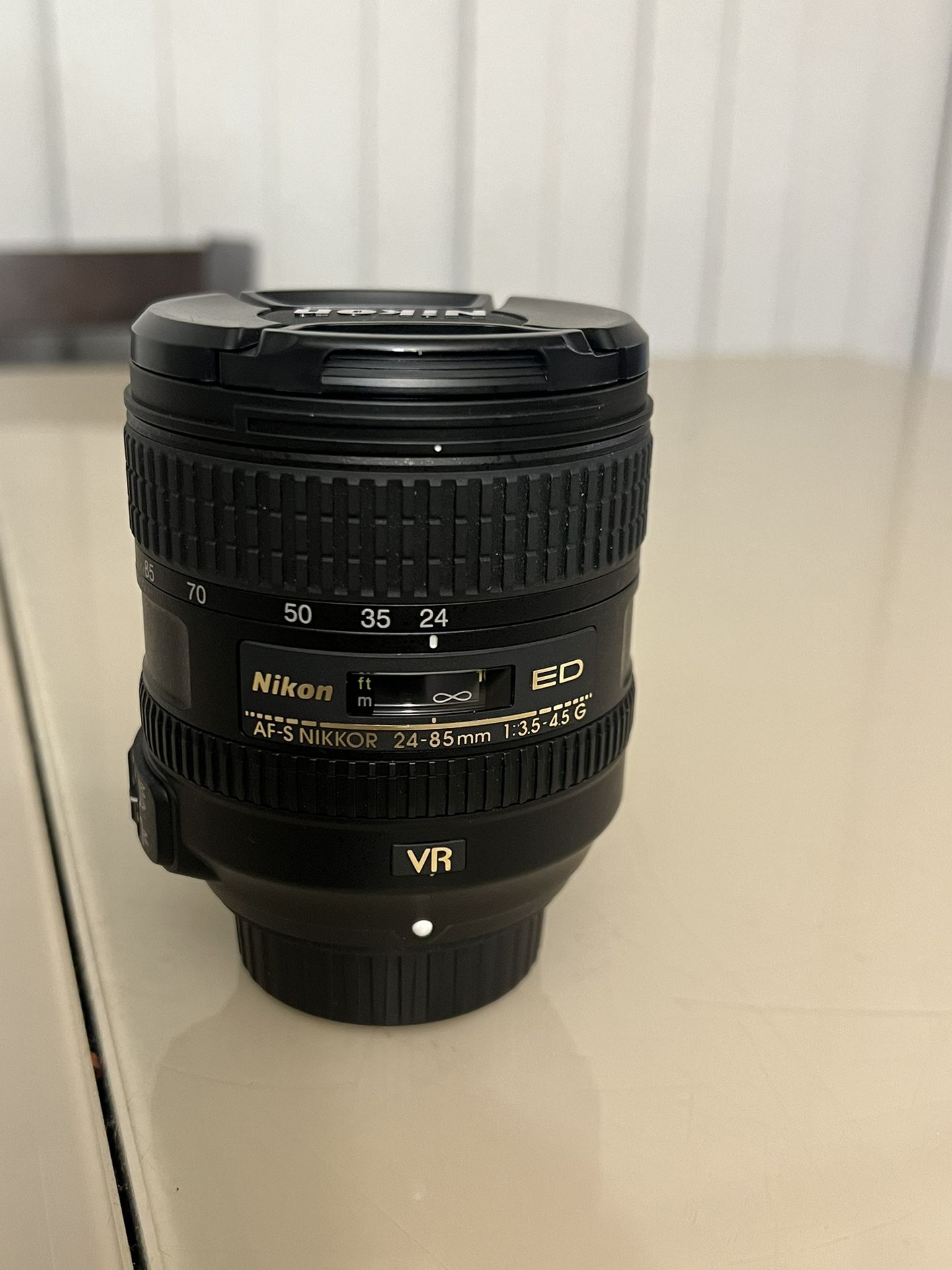 Nikon AF-S NIKKOR 24-85mm f 3.5-4.5G ED VR Zoom Lens Excellent Shape. From my personal collection this lens is very very gently and spearing used. Onl