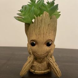 Groot Ceramic Planter