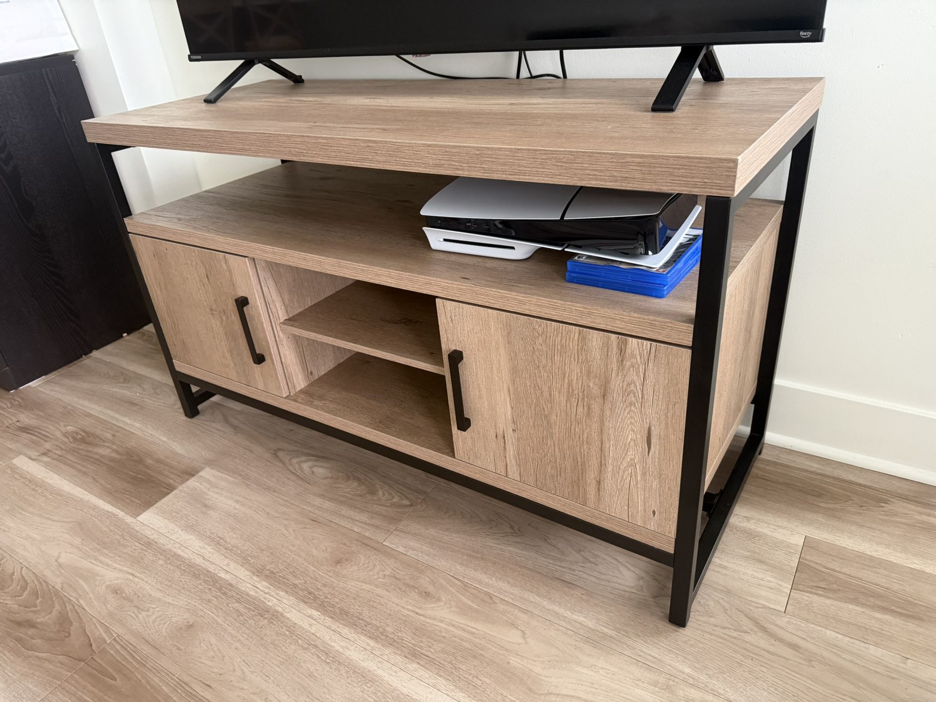 47.5” Wooden Tv Stand