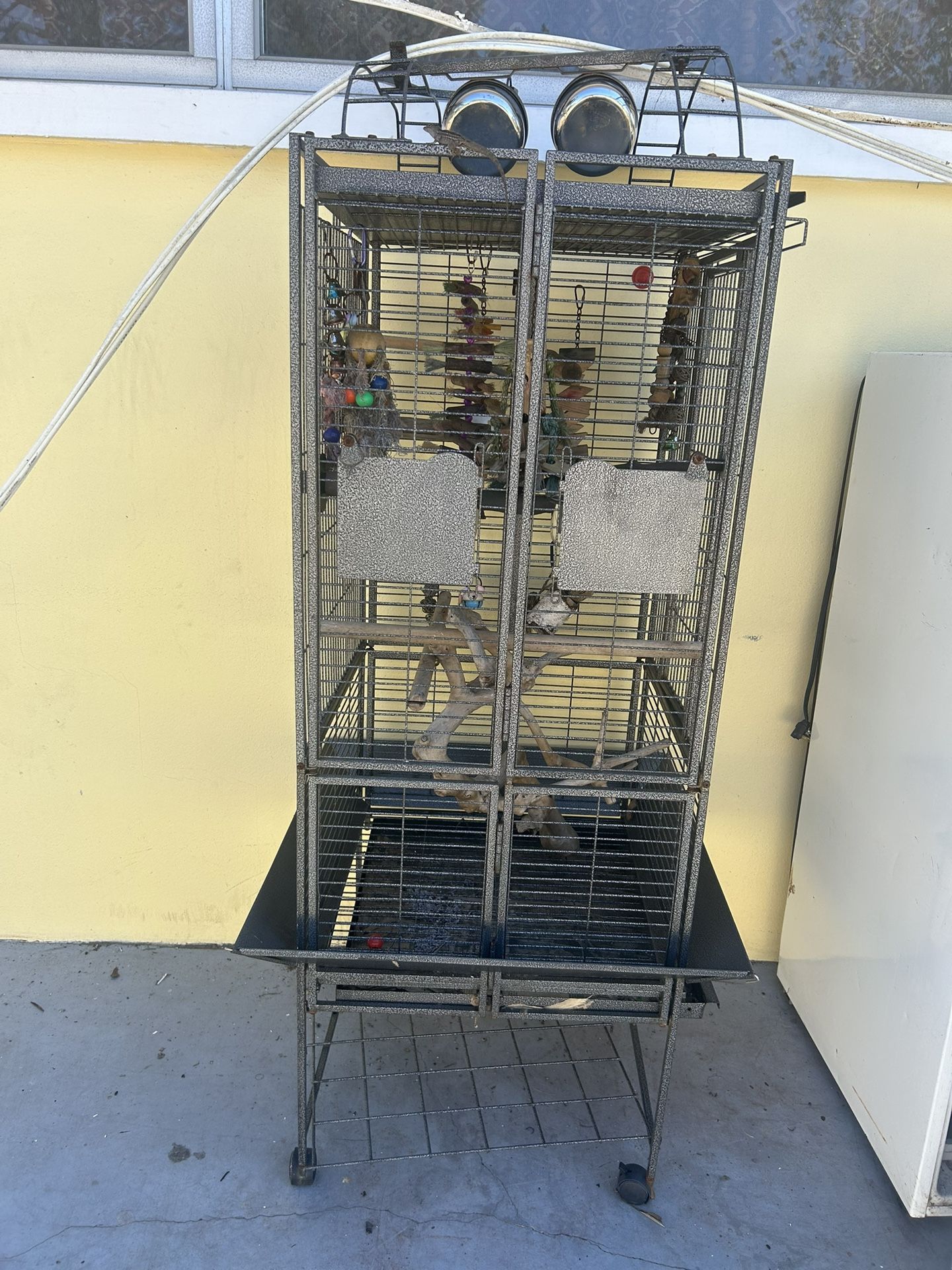 Bird cage