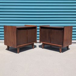 Pair of Vintage Mid Century Modern 'First Edition' Walnut Nightstands by Lane, c1960s