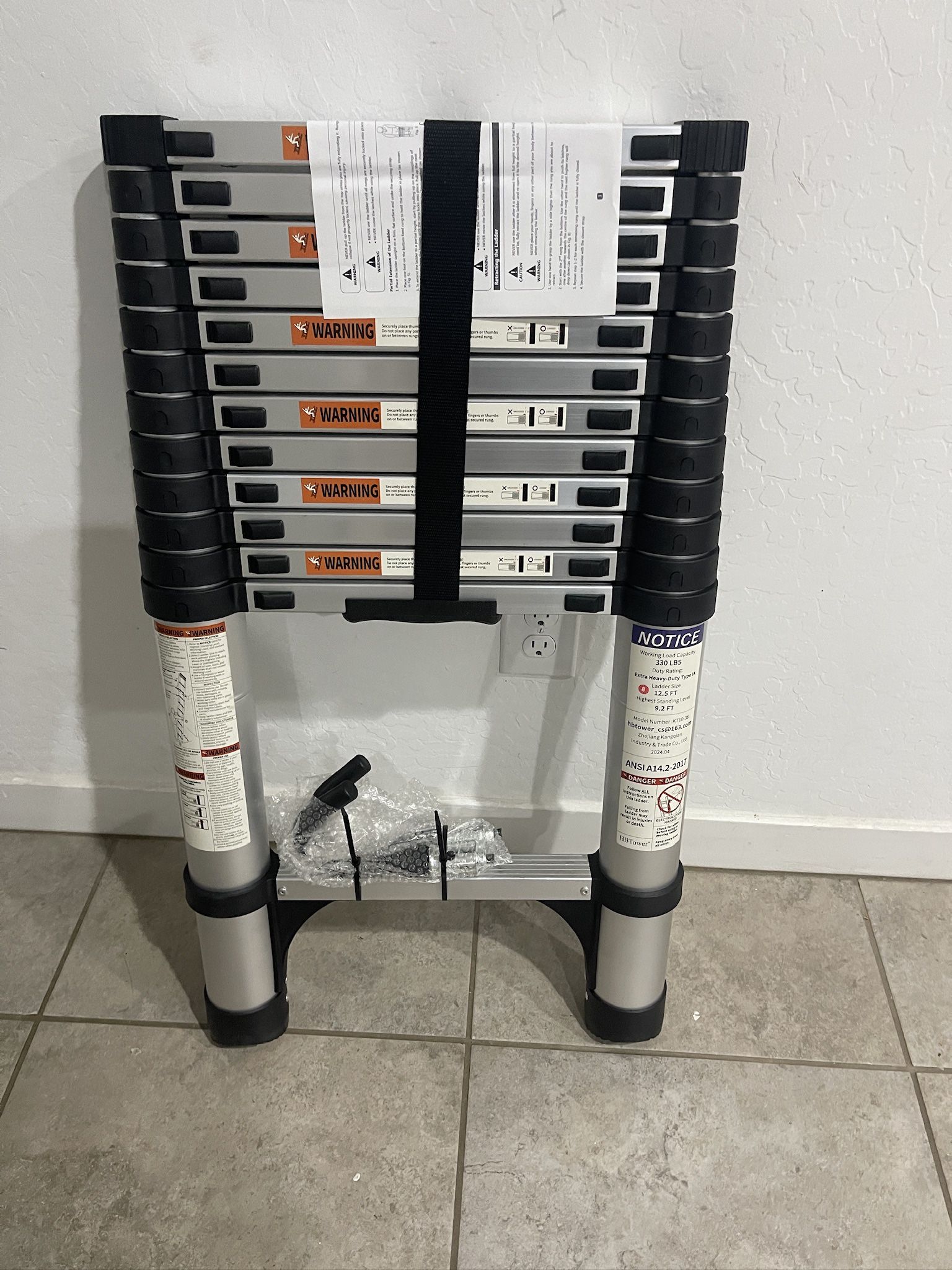 Heavy duty telescopic ladder - 12:5 feet - new - L90