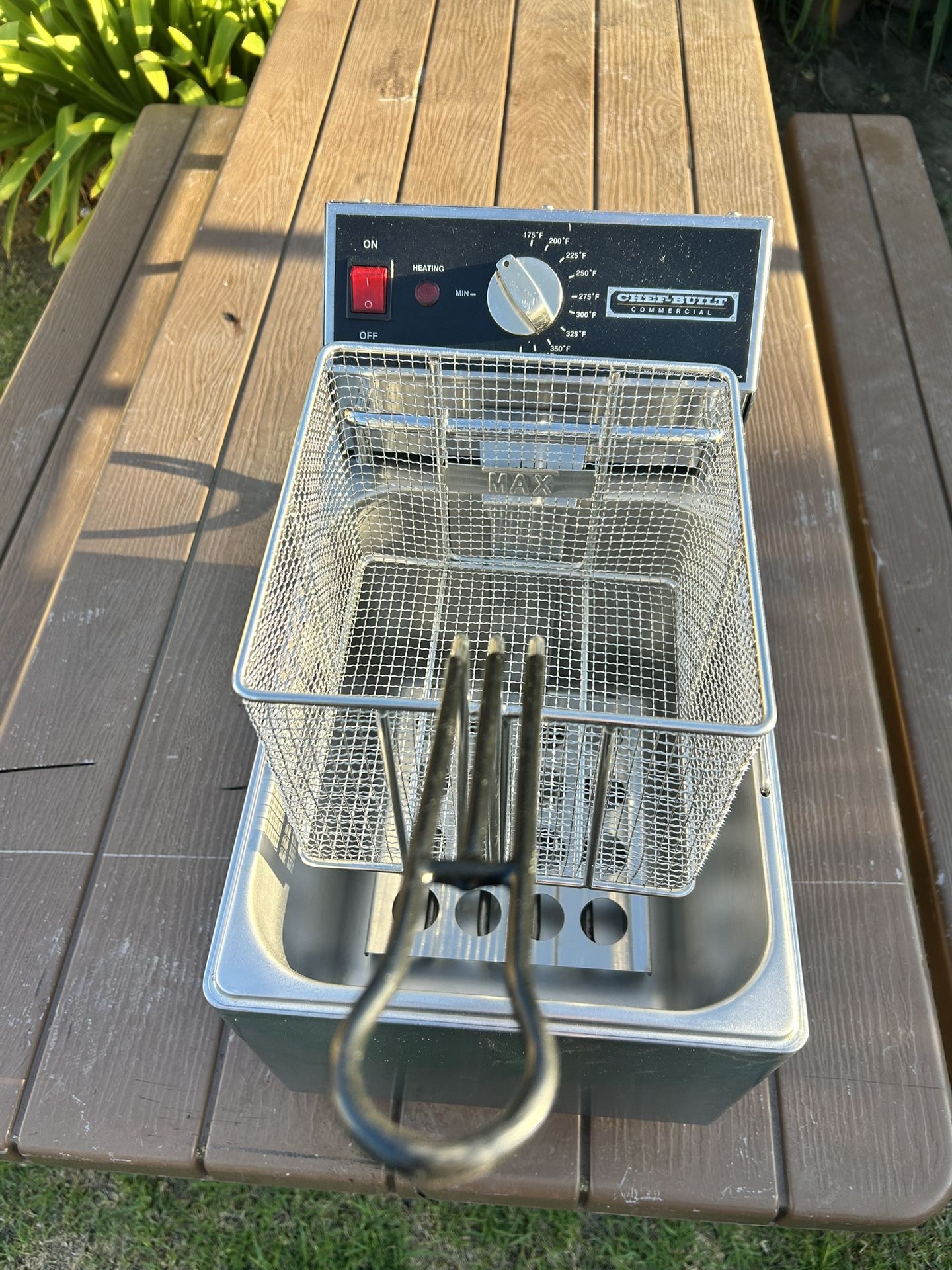 Adcraft Single Tank Deep Fryer with Faucet, 6 Liter