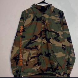 XL Camo Huf worldwide windbreaker 
