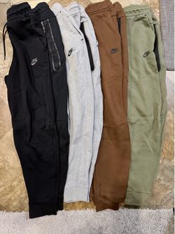 Nike Tech Fleece Pants size Small