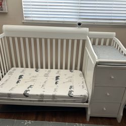 White Crib/Toddler Bed with Drawers