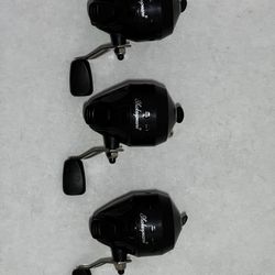 Shakespeare Spin Cast fishing reel Bundle 
