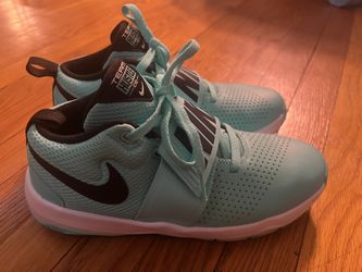 Nike team hustle d8 cheap green