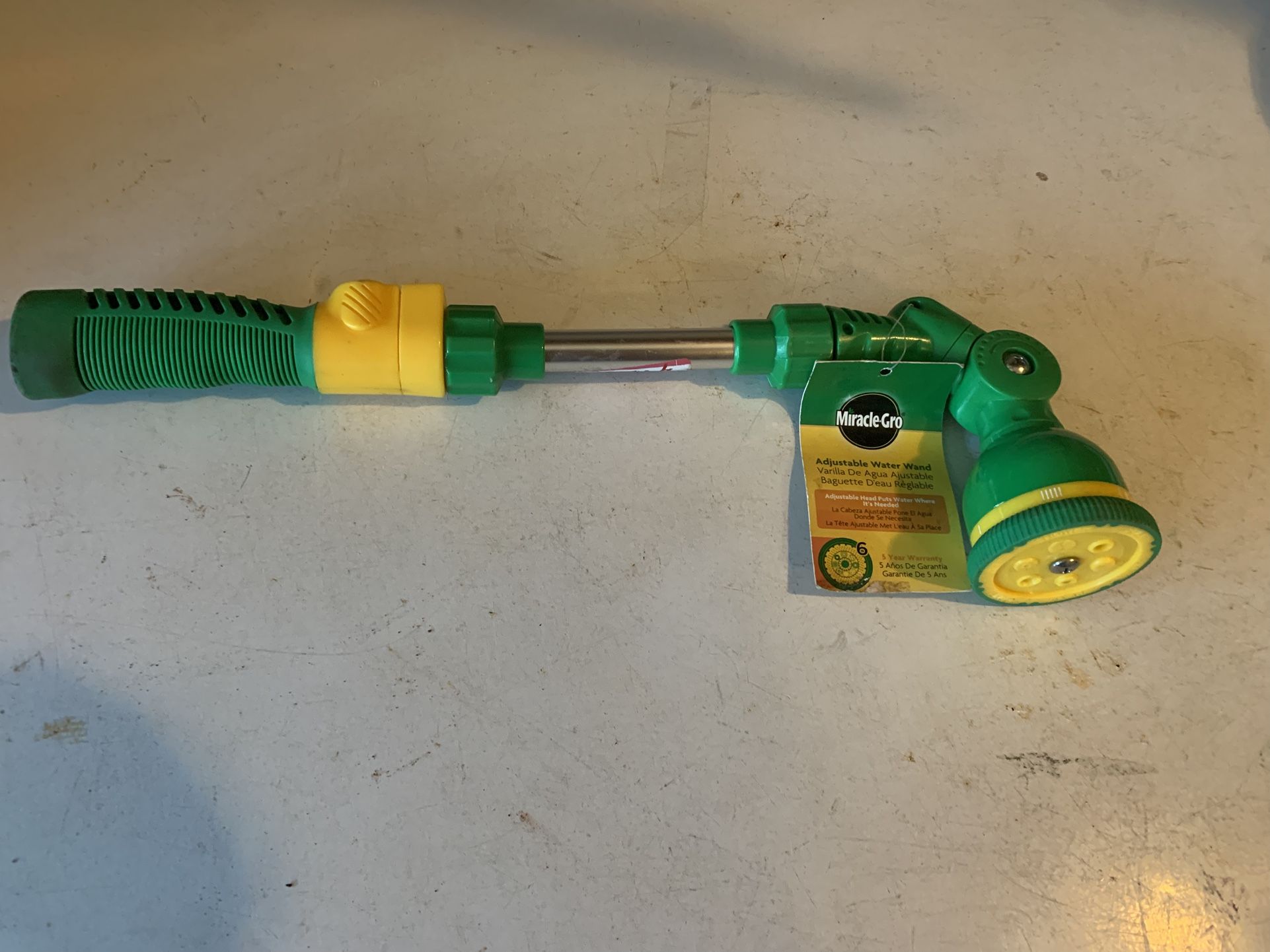 Miracle Gro Brand Adjustable Water Sprayer Extender To Reach High Plants, Different Angles, Water On/ Off Switch, Comfort Grip, Several Spray Patterns