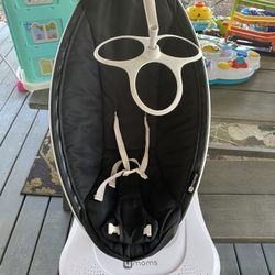 Porta bebe Con Música Y Vibración Tiene Su Cable 