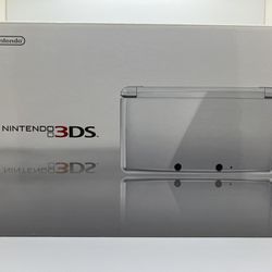Nintendo 3DS (Ice White) + 128GB Bundle
