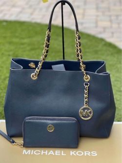 Michael Kors Susannah Saffiano Large Lether Tote with Wallet (used)/Set MK usado