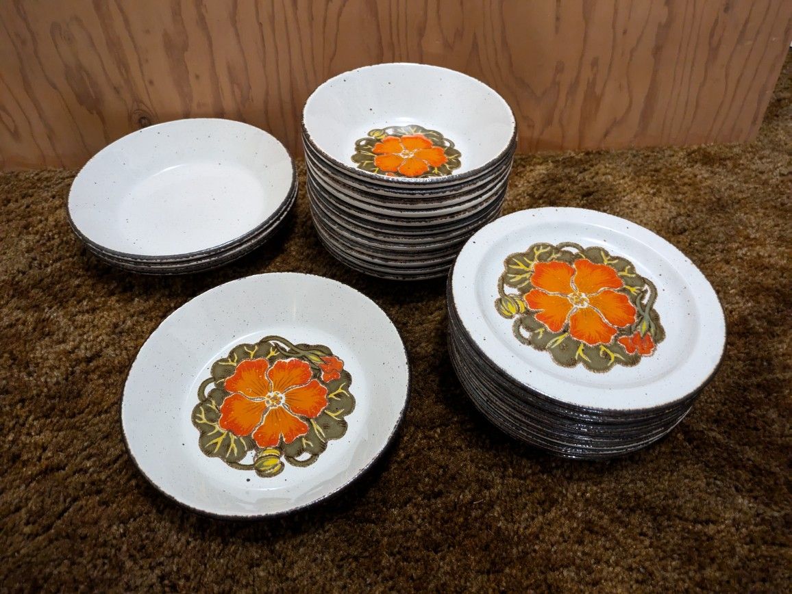Midwinter Nasturtium Stoneware Dinner Set - 12 Place Settings + Serving Pieces