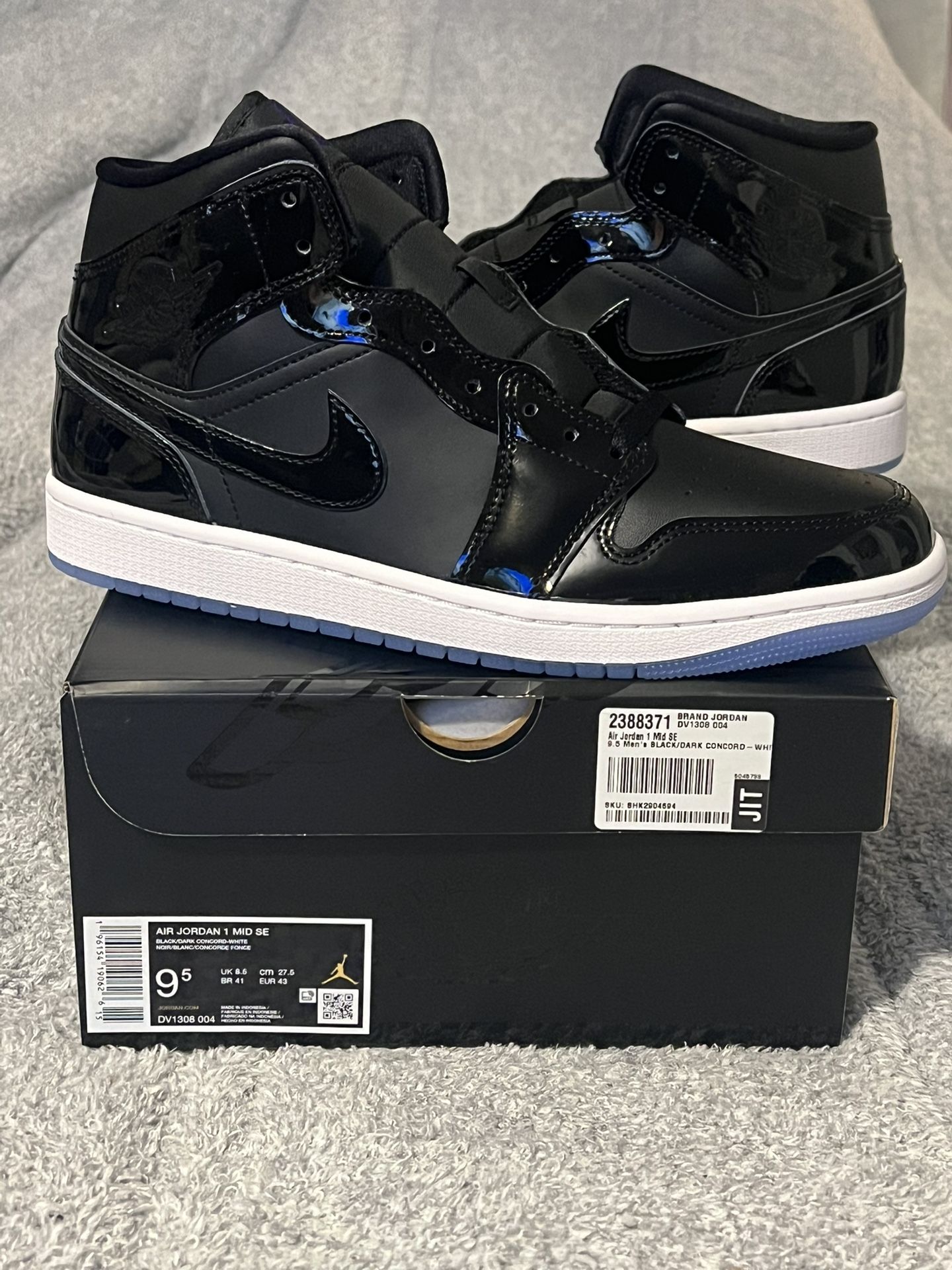 Air Jordan 1 mid Se “space Jam”