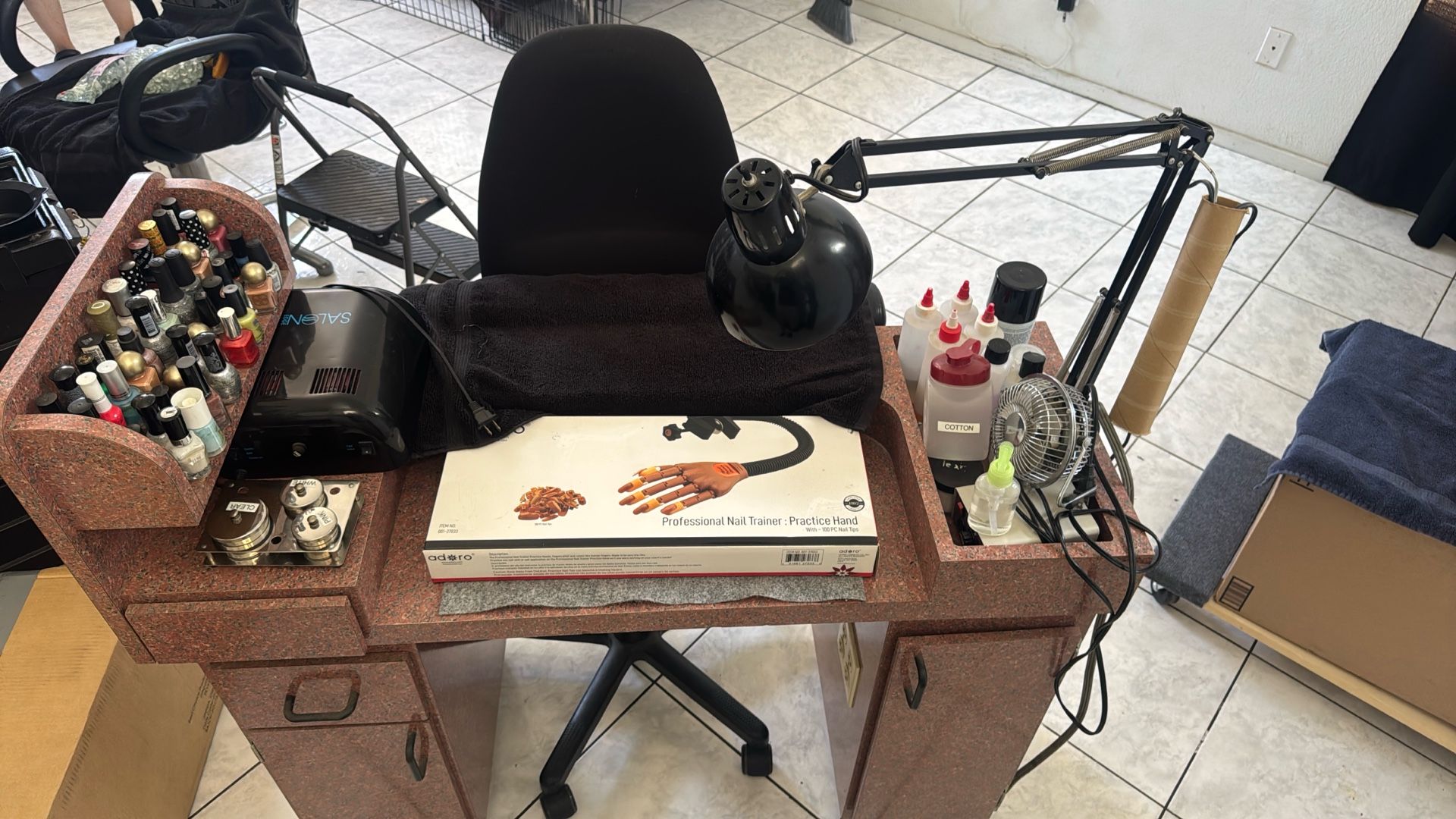 Manicure Table And Chair