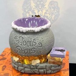 Attention Hocus Pocus Lovers !!!Sneak Peak At What’s To Come 🍁🎃😍 