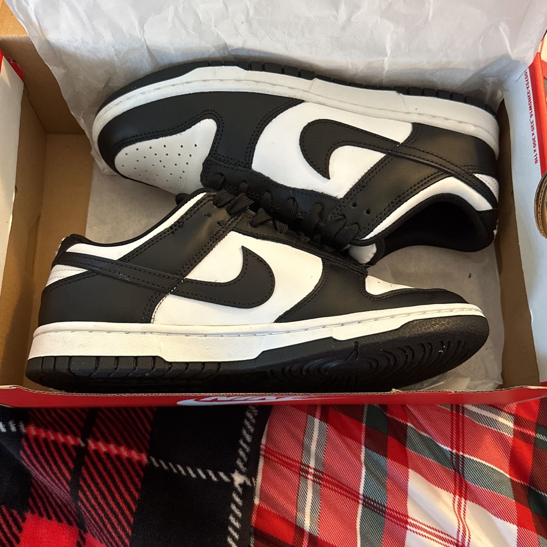 Nike Dunk Low “pandas”