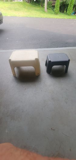 Plastic Step Stools Set of 2