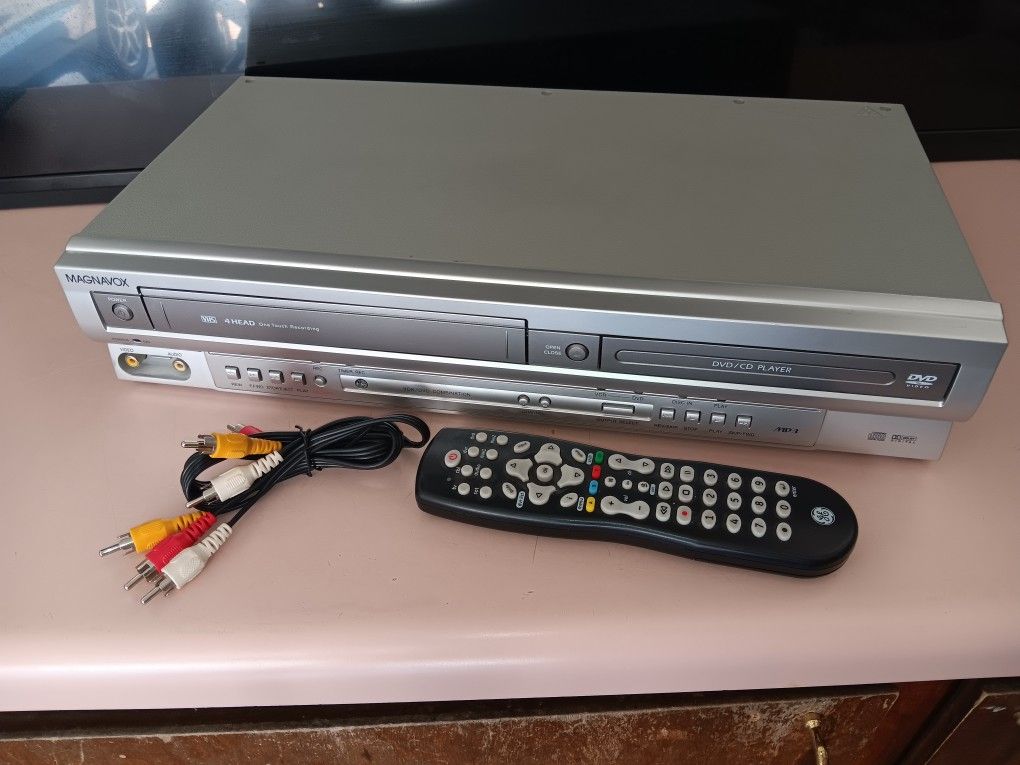 VCR In Excellent Condition Works Perfect With Remote And Cables $60