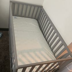 Baby Crib with Mattress New 