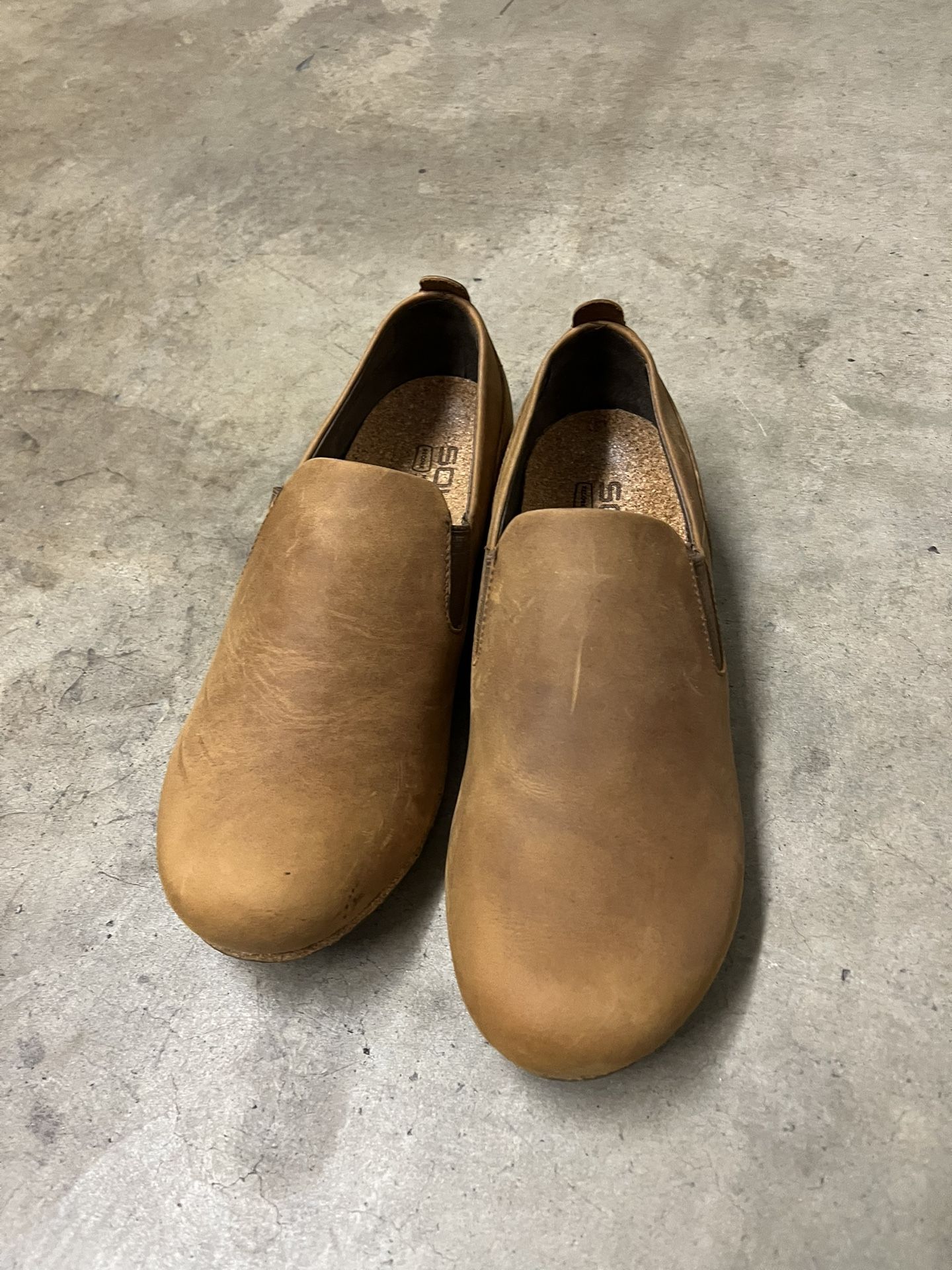 8.5 Leather And Cork Shoes NEW