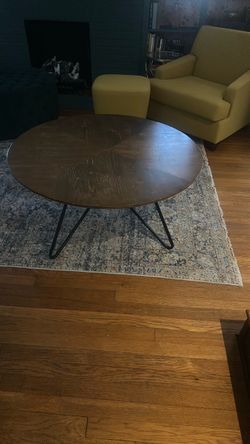 Round Wood Coffee Table with Hairpin Legs