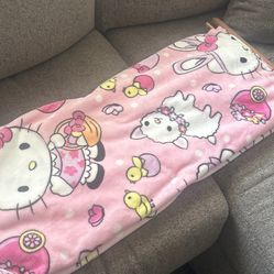 Hello Kitty Throw