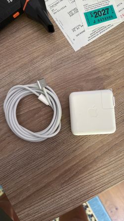 Apple MacBook Pro Charger 70W MagSafe USB C